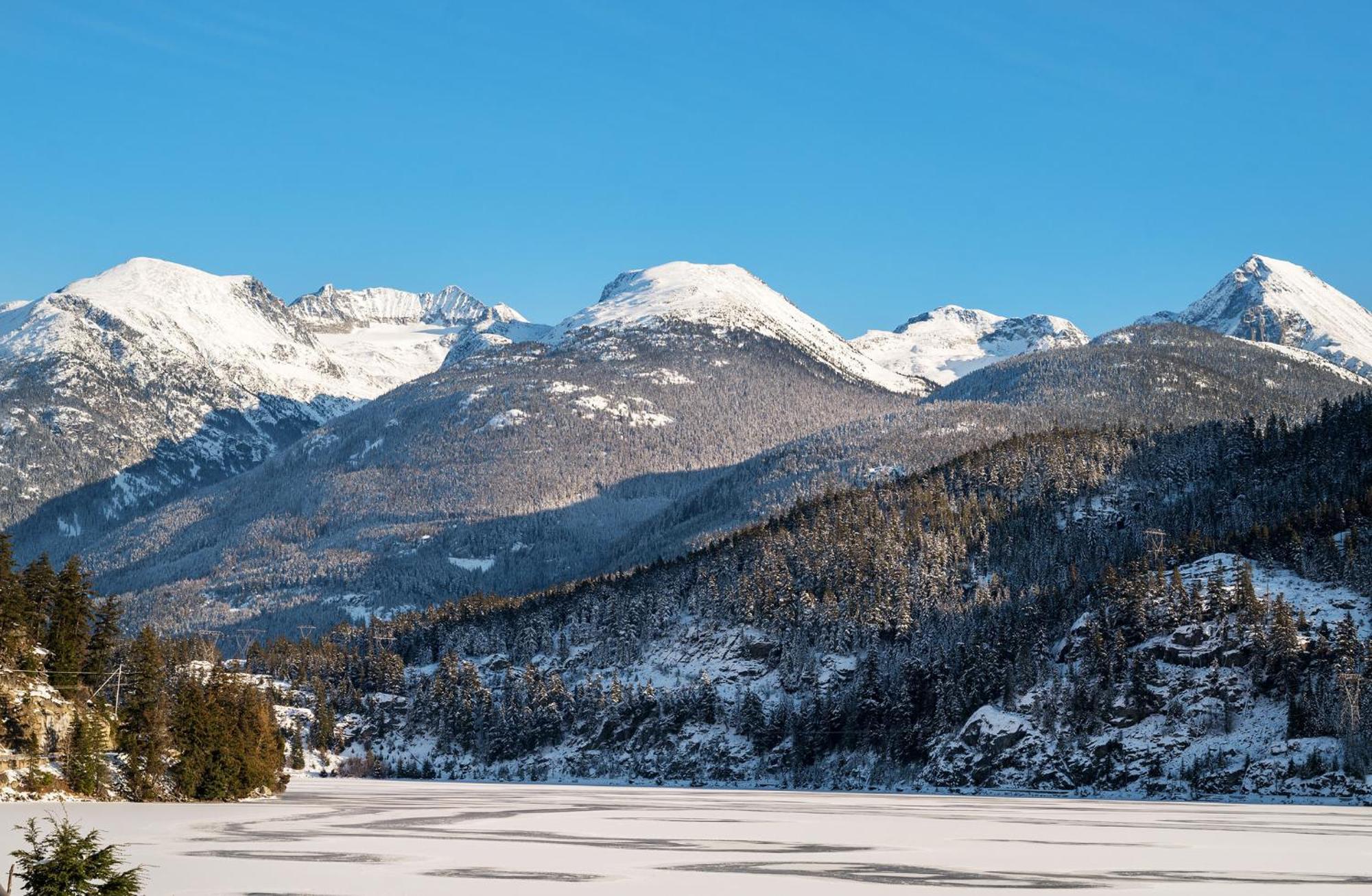 Apartment 2br + Loft Mtn View Near Gondola Pool & Ht