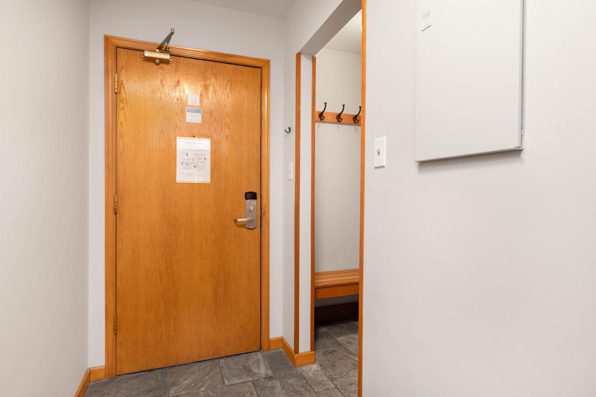 2br + Loft Mtn View Near Gondola Pool & Ht Whistler