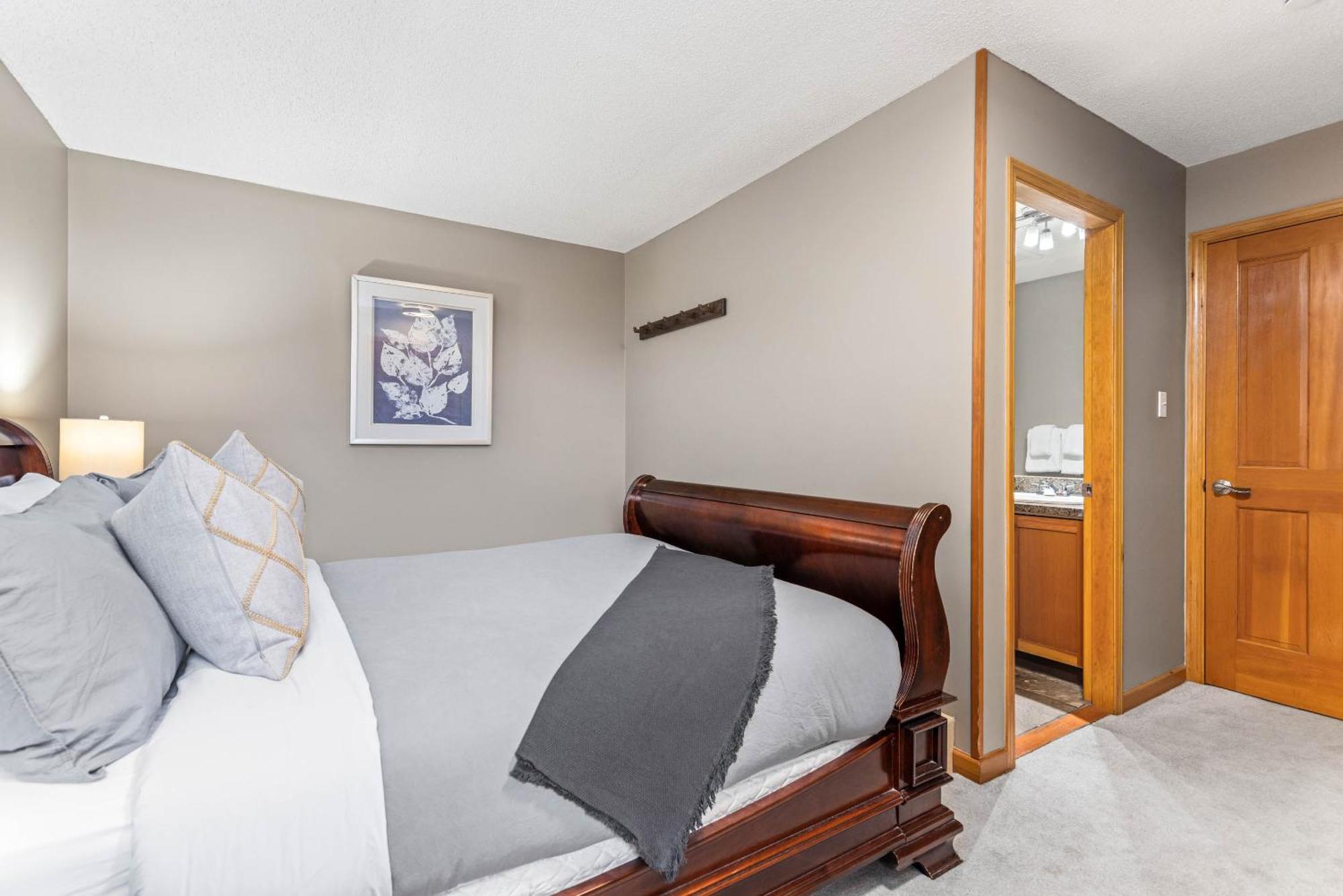 2br + Loft Mtn View Near Gondola Pool & Ht Apartment