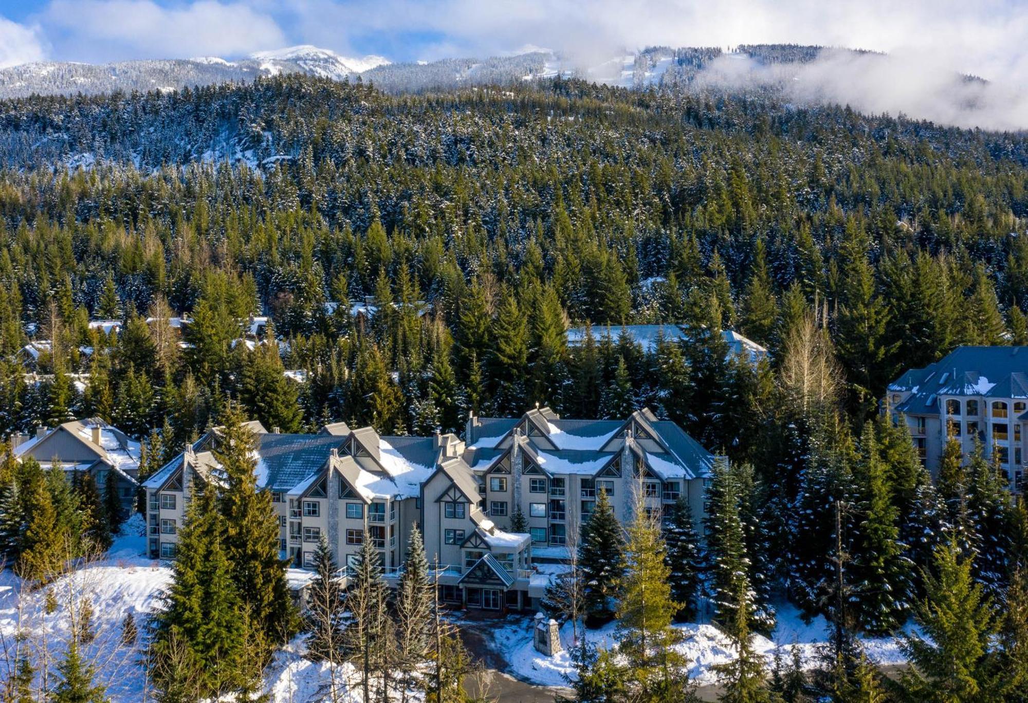 2br + Loft Mtn View Near Gondola Pool & Ht Apartment Whistler