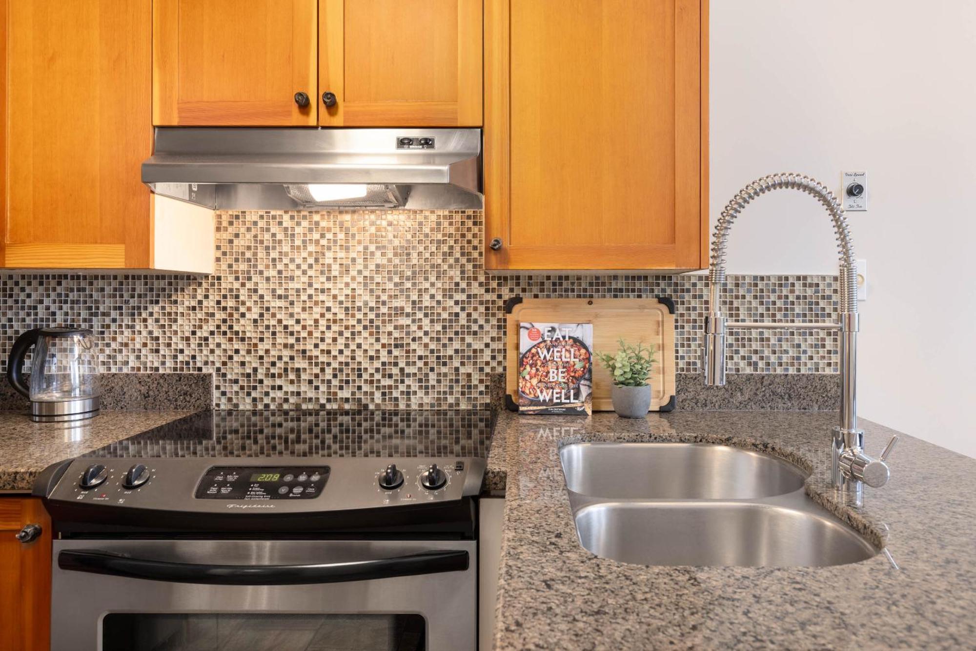 2br + Loft Mtn View Near Gondola Pool & Ht Whistler